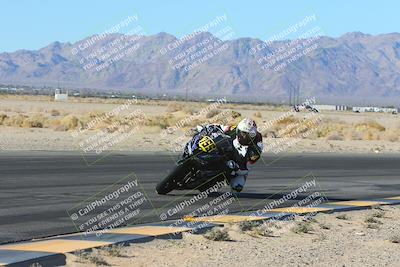 media/Jan-10-2025-CVMA Friday Practice (Fri) [[489e0da257]]/Group 4 and Trackday/Session 2 (Turn 4 Inside)/